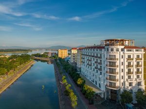 Hotel Royal Hoi An - The Legacy By The River được vinh danh là Khách sạn Ven sông Hàng đầu Việt Nam 2026 tại World Travel Awards